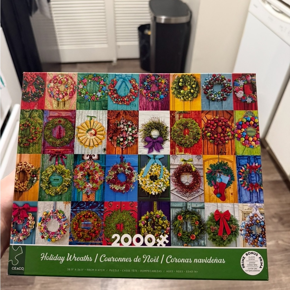 Holiday Wreaths 2000-Piece Puzzle